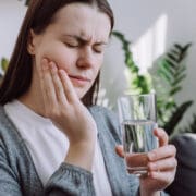 Tooth sensitivity: causes and solutions for sensitive teeth